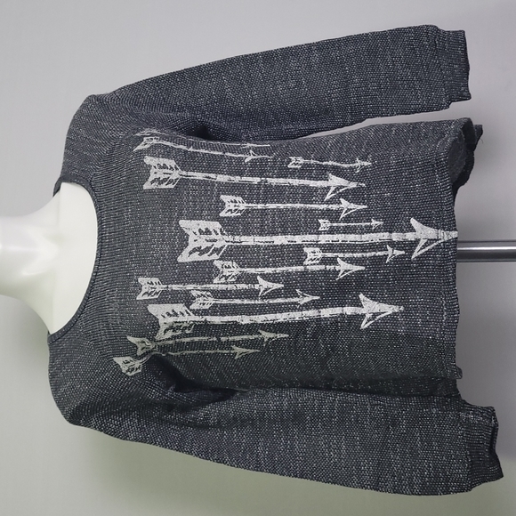 LILI WHITE GRAY ARROW PRINT TOP LONG SLEEVE CROP T SHIRT SIZE S MADE IN USA. - Picture 1 of 15